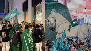 مسيرة خضراء للجمهور السعودي تشعل الحماس في الدوحة