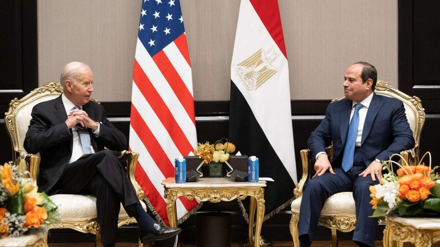 وأكد السيسي لبايدن خلال زيارته لشرم الشيخ أن مصر لديها لجنة عفو رئاسي وأن الأمور تسير على ما يرام.