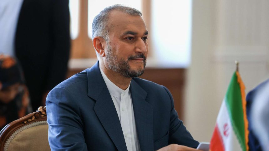 وزير الخارجية الإيراني يجدد التزام بلاده بمواصلة المفاوضات لإعادة تفعيل الاتفاق النووي