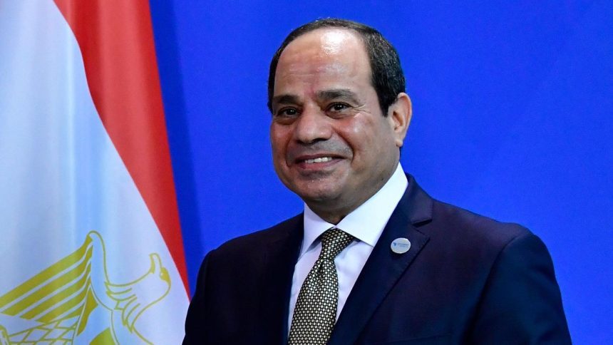 بريطانيون يحولون قمة المناخ لمنصة لمطالبة السيسي بالإفراج عن أشهر ناشط في مصر