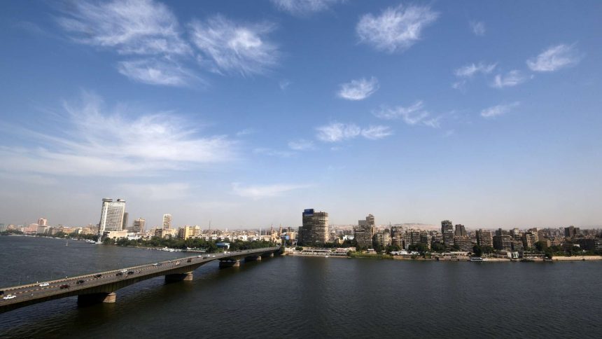 تتفاوض مصر مع 3 دول عربية لاستثمار 3 مليارات دولار في تحلية المياه