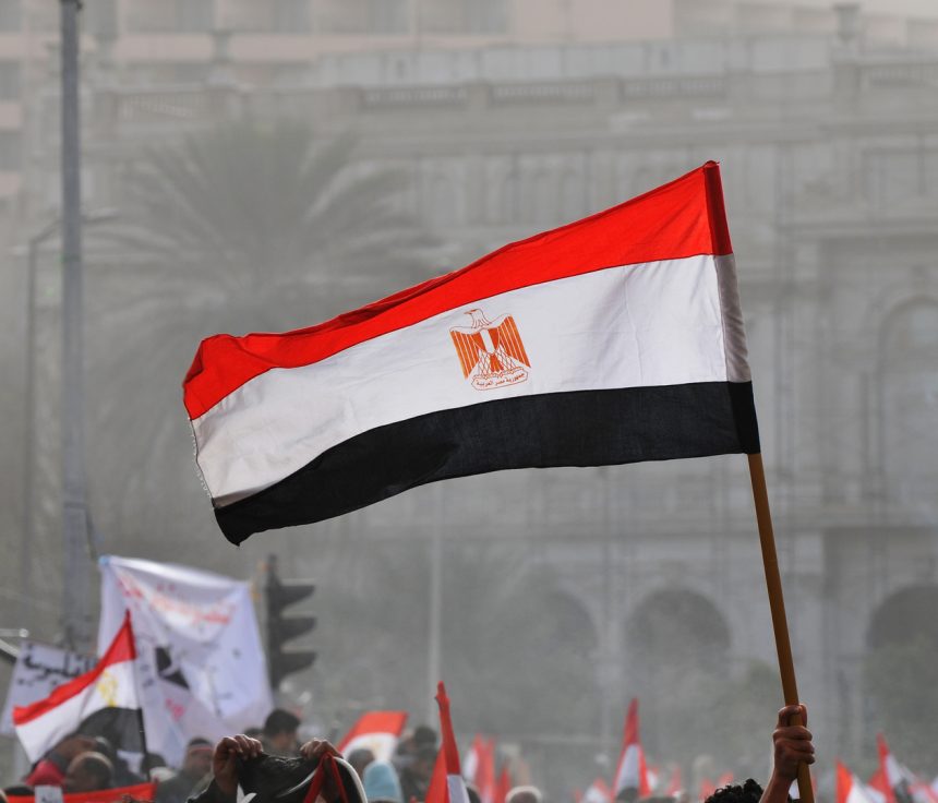 مصر تحذر مواطنيها المسافرين إلى سلطنة عمان