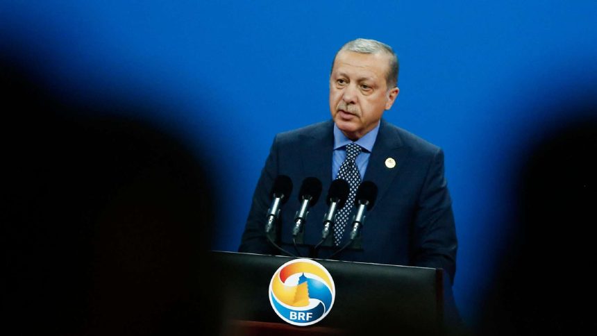 أردوغان يستقبل رئيس مجلس الشورى السعودي بعيدًا عن وسائل الإعلام