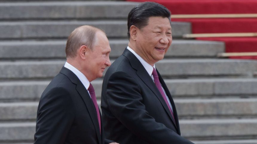 الأمريكتان: نحن قلقون من انحياز الصين لروسيا ، ونراقب عن كثب النشاط في بكين