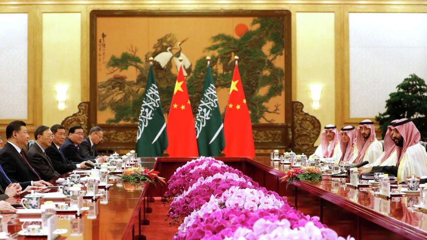 السعودية والصين توقعان صفقات أولية تزيد قيمتها على 100 مليار ريال على هامش قمتهما