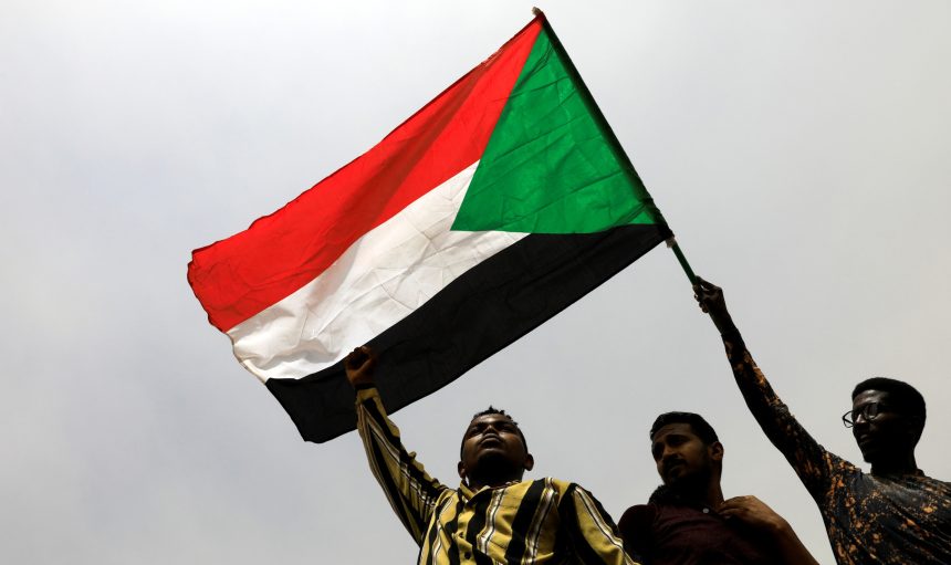 السودان يدعو مصر لمشروعات ضخمة على أراضيه