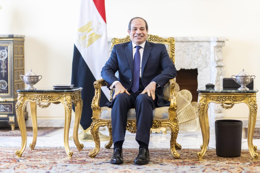 السيسي يصدر قرارا بشأن حدود مصر الغربية على البحر المتوسط
