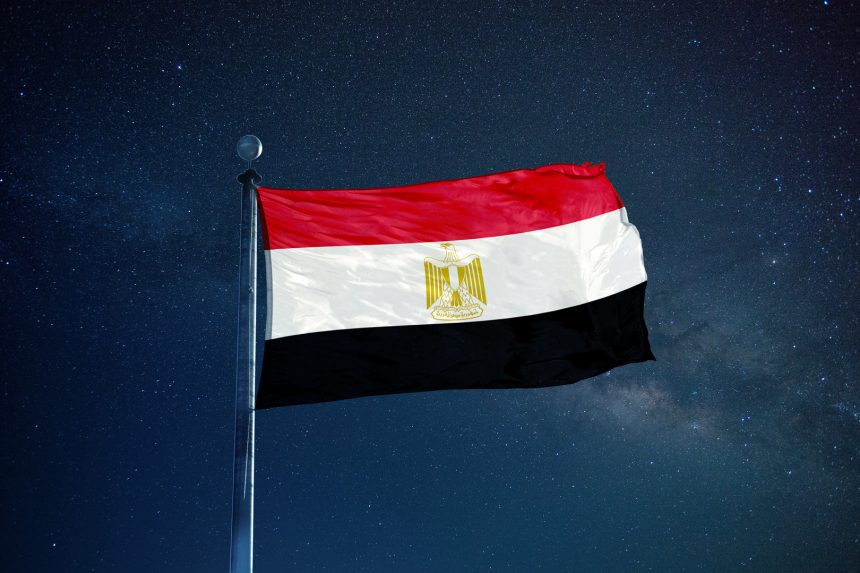 السعودية والإمارات تتنافسان على تنفيذ صفقة ضخمة في مصر
