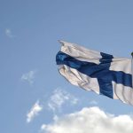 تحقق فنلندا في جريمتين من "الخيانة العظمى" ، إحداهما موجهة إلى دولة أخرى