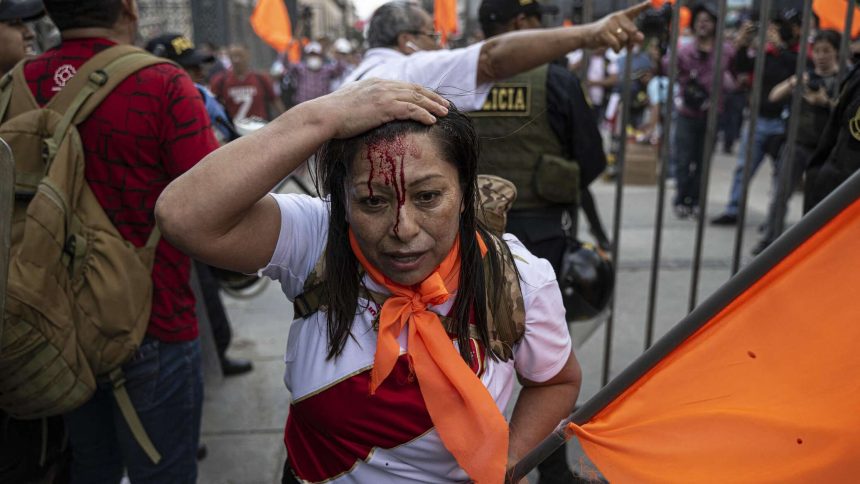 توفي 20 شخصًا منذ اندلاع الاحتجاجات في بيرو