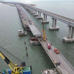 حظر مؤقت للشاحنات التي يزيد وزنها عن 1.5 طن من عبور جسر القرم