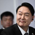 رئيس كوريا الجنوبية يصدر عفواً رئاسياً عن الرئيس السابق والمسؤولين الحكوميين المدانين بالفساد