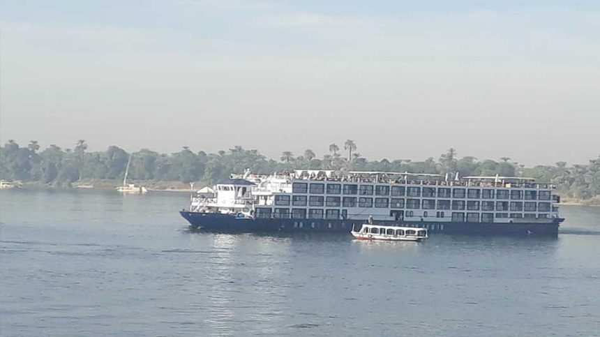 مصر.. جنوح سفينة سياحية ثانية أمام مرسى معبد كوم أمبو خلال أقل من 48 ساعة