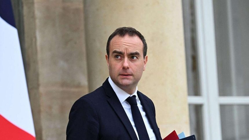 وزير الدفاع الفرنسي يقوم بزيارة إلى لبنان ... التي تضم مقر اليونيفيل في الناقورة