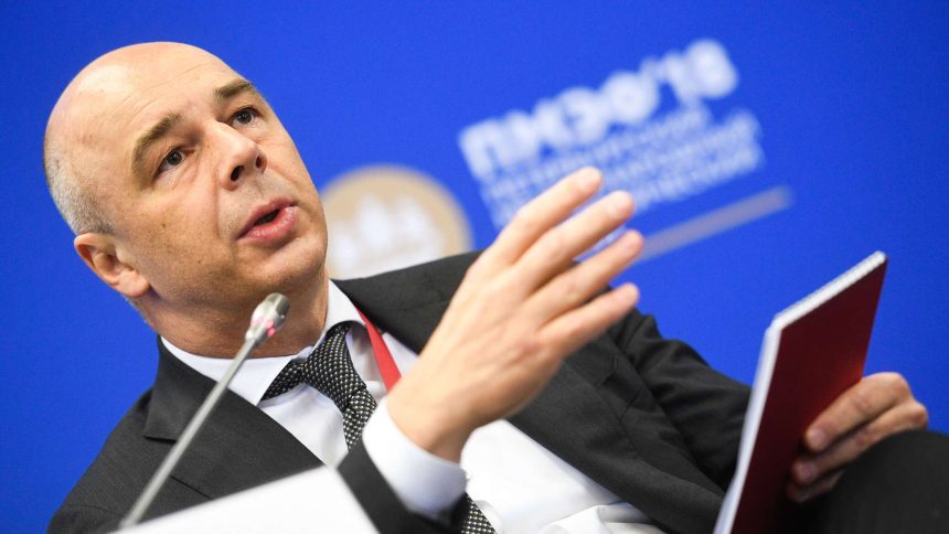 وزير المالية الروسي: تخطيط ميزانيتنا لم يكن متفائلا ولهذا لن يكون لدينا عجز كبير العام المقبل