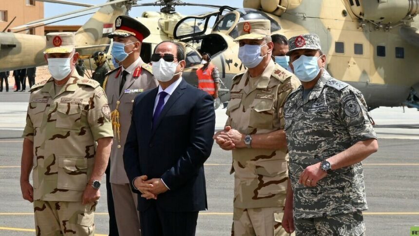 السيسي يصدر قرارا بتخصيص أراض صحراوية بعمق 2 كيلومتر للجيش المصري