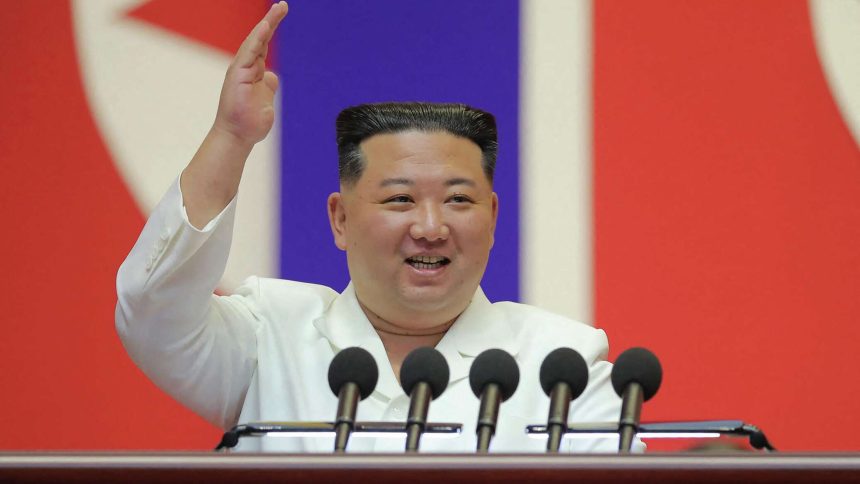 زعيم كوريا الشمالية يأمر بتطوير صواريخ باليستية عابرة للقارات جديدة