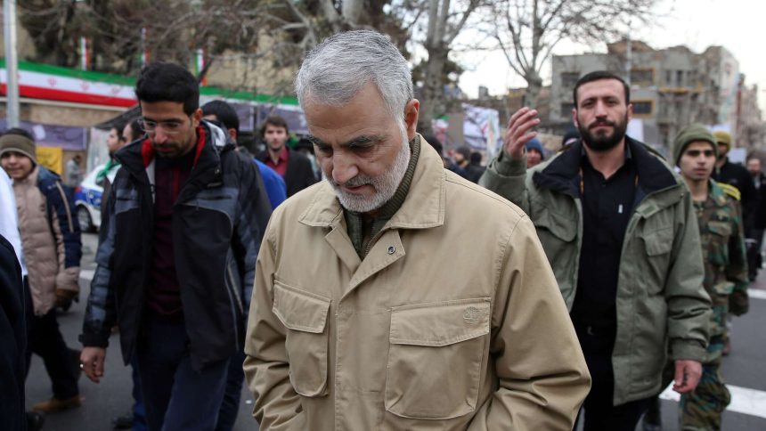 إيران تتهم أمريكا والغرب بوضع العراقيل في طريق متابعة قضية اغتيال قاسم سليماني.