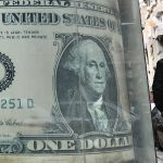الدولار والدينار الكويتي يسجلان ارتفاعا في مصر