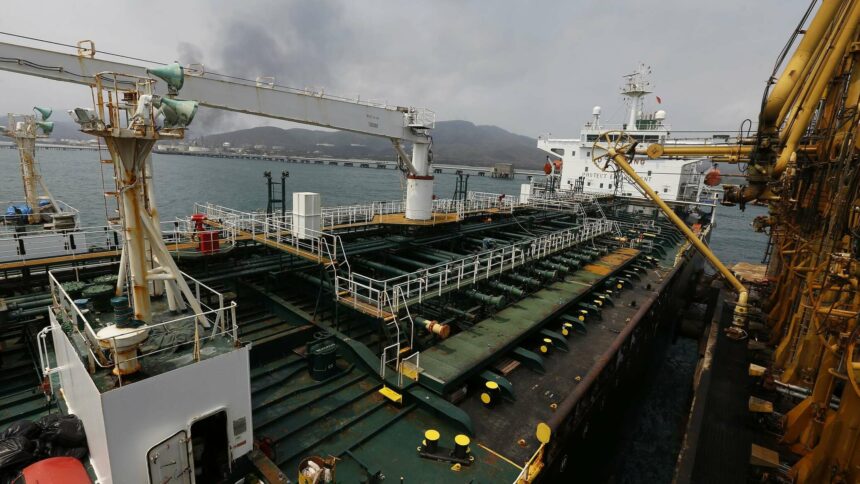 ارتفاع عائدات إيران من صادرات النفط بنسبة 360٪ رغم العقوبات الأمريكية