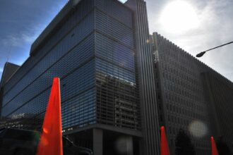 البنك الدولي يكشف عن مصدر "قلقه الرئيسي" للعام الحالي والعام المقبل