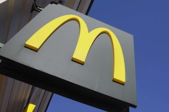 تخطط ماكدونالدز لمغادرة كازاخستان