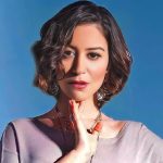 حبس الفنانة المصرية منة شلبي سنة وتغريمها 10 آلاف جنيه لإيقاف التنفيذ