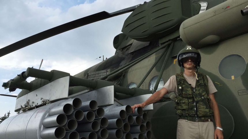 ضابط سابق بالجيش الأمريكي: على أوكرانيا ألا تفكر في هزيمة الجيش الروسي