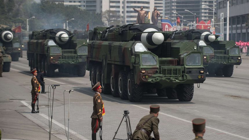 كوريا الشمالية تؤكد اختبار نظام صاروخي أصاب الهدف في بحر اليابان