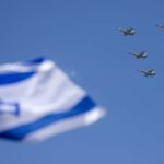 وزير الخارجية الإسرائيلي يؤكد العمل على تطوير قدرات عسكرية مستقلة لمواجهة أي سيناريو إيراني