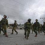 إسرائيل تستدعي مئات الجنود وتنشر نقاطا أمنية جديدة على الحدود مع مصر