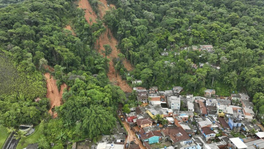 ارتفع عدد قتلى الفيضانات في البرازيل إلى ما يقرب من 60