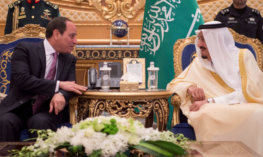 السيسي يوجه رسالة للملك سلمان وولي عهد السعودية