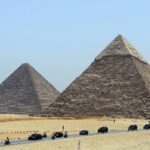 خبراء: انخفاض قيمة الجنيه يعزز السياحة العربية إلى مصر ويبدأ السائحون الروس في العودة