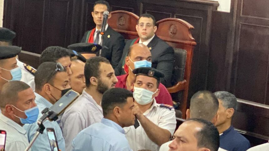 مصري يطالب بإعدام قاتل ابنته على الهواء