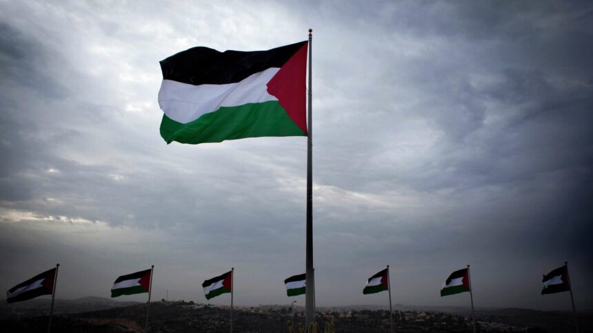 أمين اللجنة التنفيذية لمنظمة التحرير الفلسطينية يعلن موعد الاجتماع الأمني ​​الخمسي