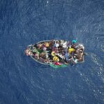 إيطاليا .. إنقاذ أكثر من 1300 مهاجر في 3 قوارب في جنوب البلاد