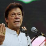 باكستان تحظر على وسائل الإعلام بث خطابات عمران خان
