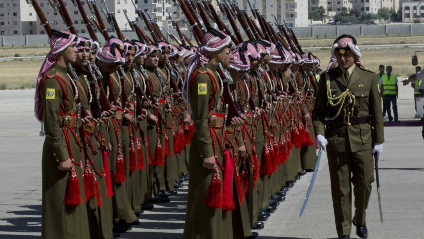 مسؤول أمريكي ينفي وجود صفقات دفاعية جديدة مع الأردن