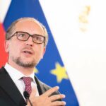 وزير الخارجية النمساوي: لا يمكن إغلاق قنوات الحوار مع روسيا