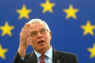 يحث الاتحاد الأوروبي جورجيا على التمسك بالديمقراطية وحقوق الإنسان