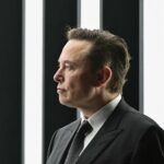 Elon Musk مقابل Chat GBT