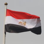 مصر تجلي 436 مواطنا برا من السودان