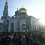 200 ألف مسلم يؤدون صلاة عيد الأضحى في مساجد موسكو ... بالفيديو