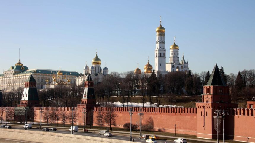 الكرملين: مبعوث الفاتيكان يصل موسكو لإجراء محادثات بشأن الاتفاق الأوكراني