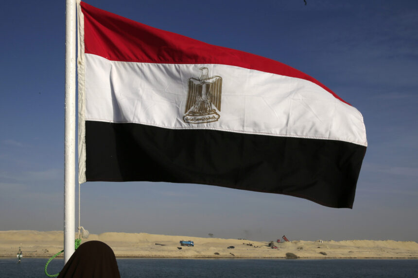متى تختفي الفجوة الدولارية في مصر؟ المتحدث باسم الحكومة يكشف التفاصيل