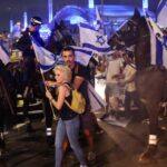 نتنياهو يلمح إلى نفاد صبره بعد تجدد الاحتجاجات في تل أبيب