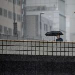 السلطات اليابانية تصدر أوامر إجلاء لأكثر من نصف مليون شخص بسبب إعصار لان
