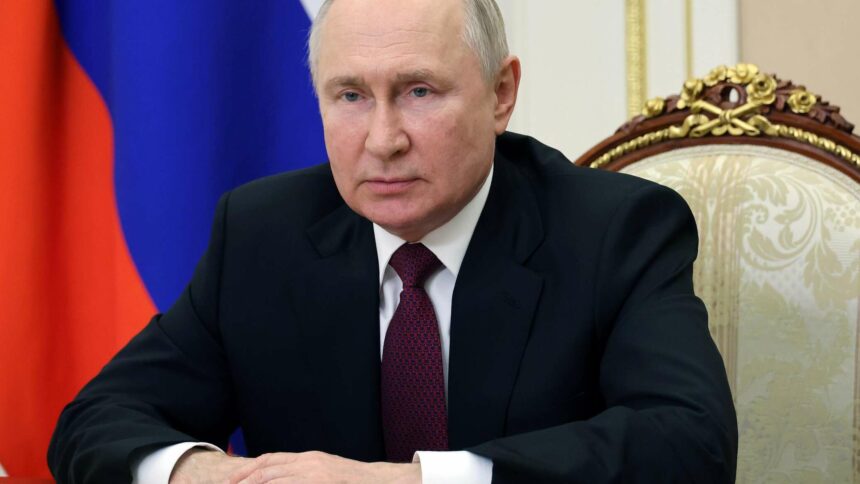 بوتين يعقد اجتماع عمل مع الرئيس المؤقت لجمهورية لوغانسك الشعبية