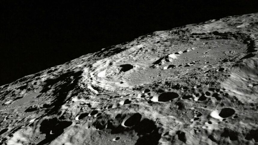 مشاهد من لحظة هبوط مركبة شاندرايان 3 على سطح القمر واقلاع عربتها الجوالة... فيديو